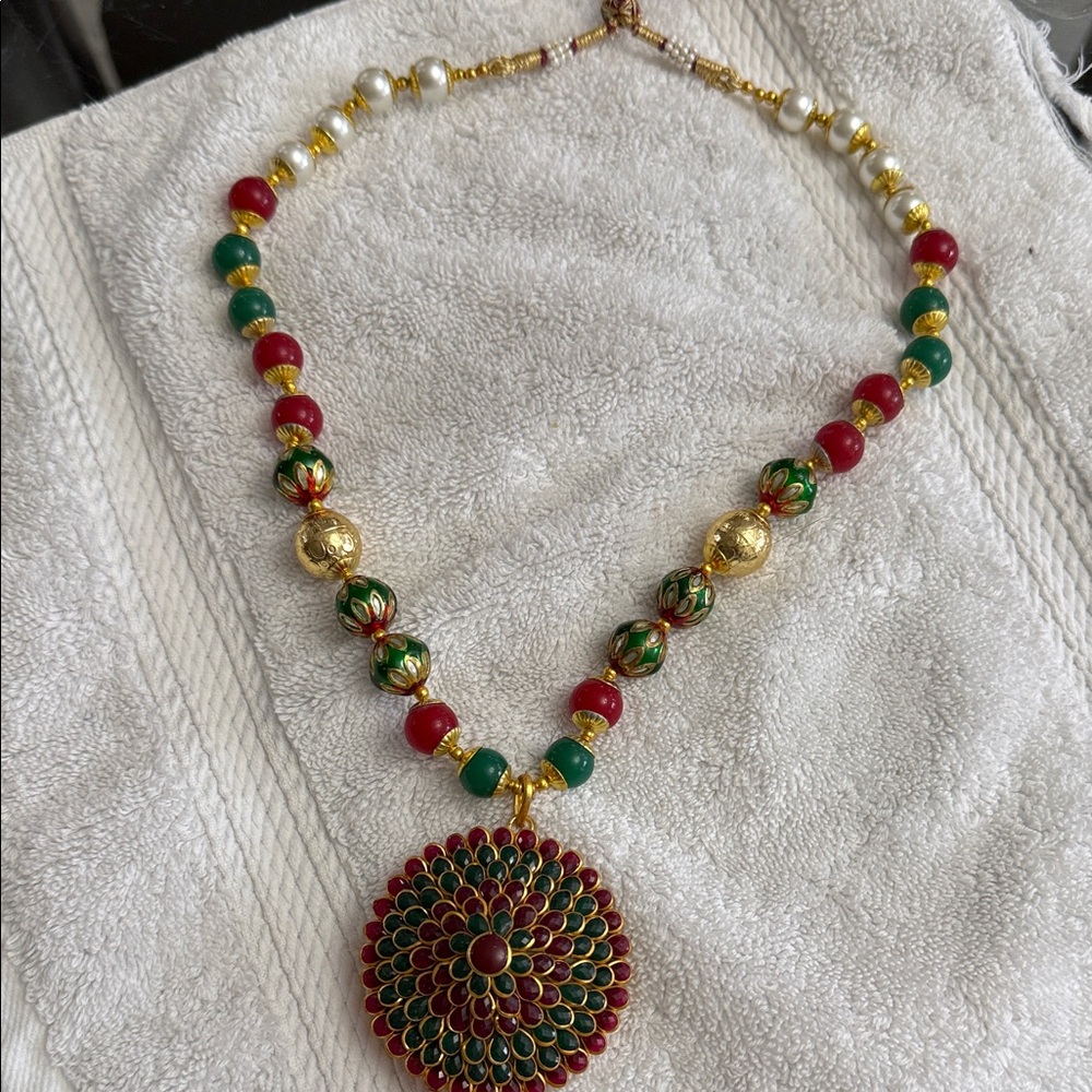 Elegant Multicolor Beaded Necklace